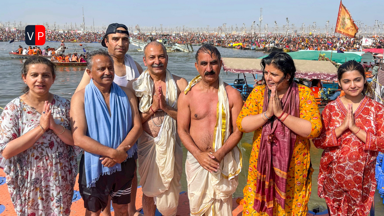 celebrities and Politicians at Mahakumbh 2025