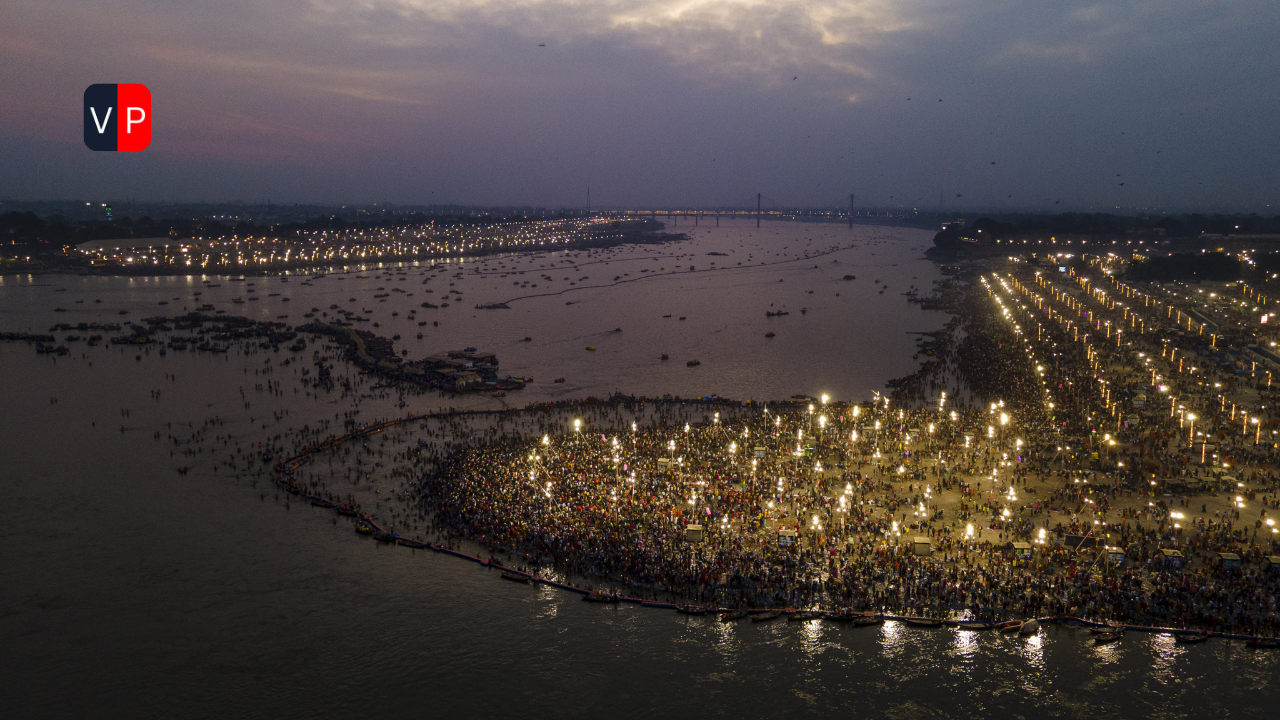 celebrities and Politicians at Mahakumbh 2025