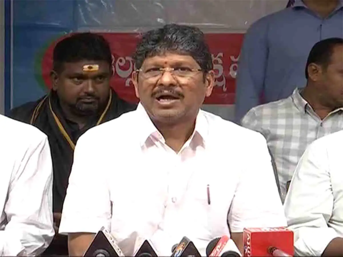 సీఎం మీకు ఎందుకు సమయం ఇవ్వలేదు మీకే తెలియాలి,బొప్పరాజు వాక్యాలని ఖండించిన వీఆర్వోల సంఘం, You should know why the CM didn't give you time, VROs' association condemns Bopparaju's remarks on cm chandrababu, Bopparaju Venkateswarlu